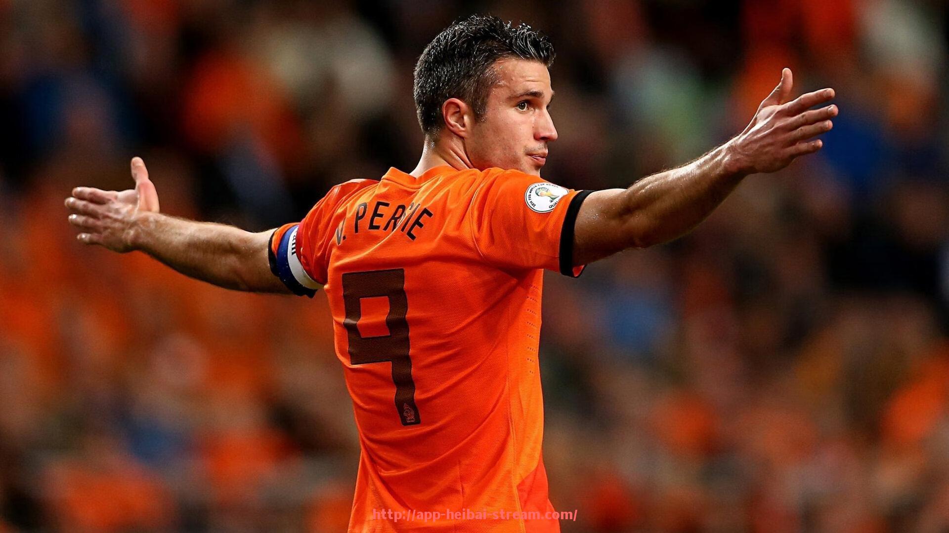 黑白体育直播-詹姆斯为何决定继续征战2024-2025赛季的NBA赛场