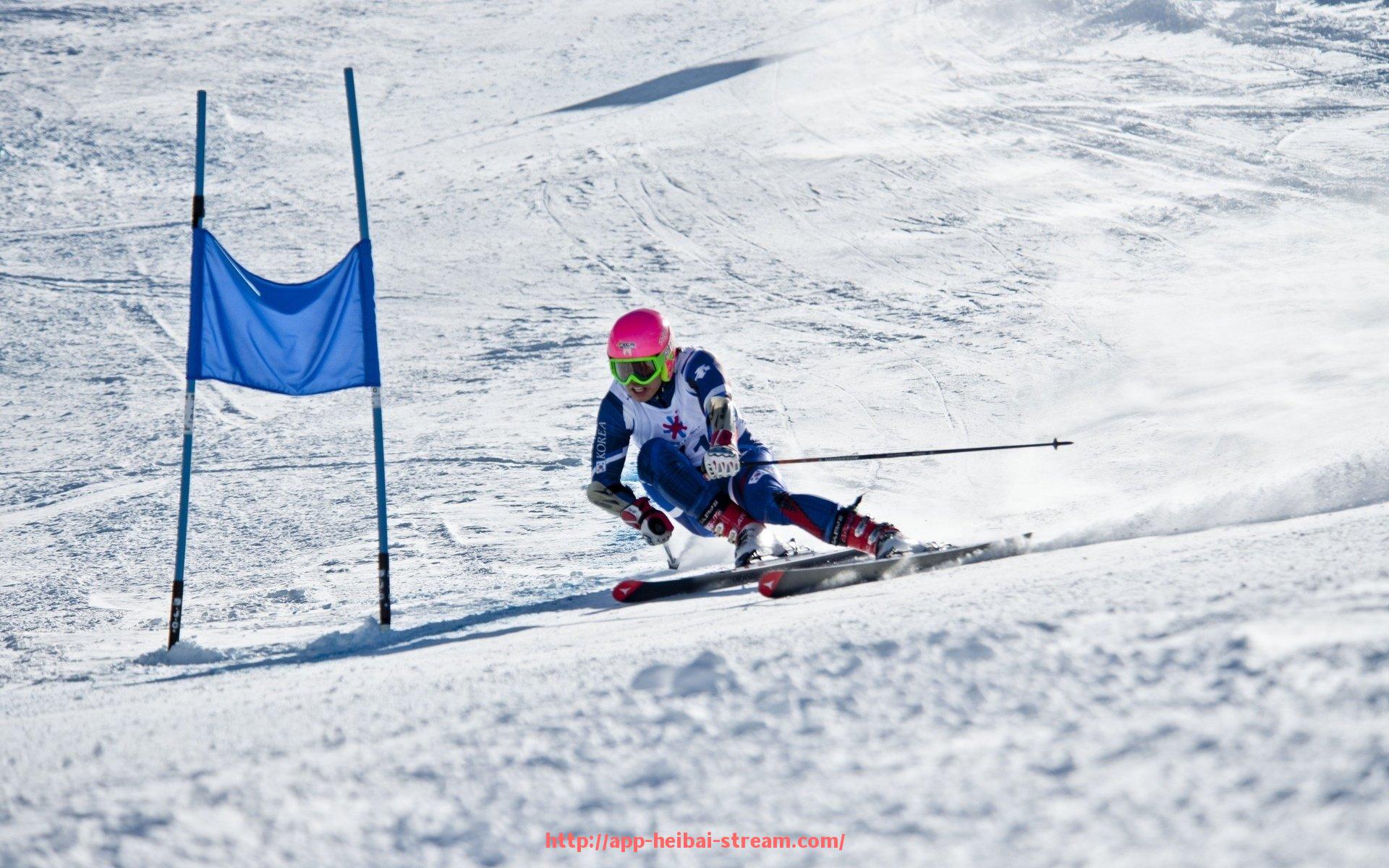 黑白体育直播-情侣合照常见的意甲球队背景图